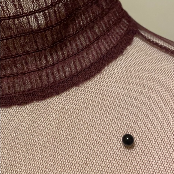 Gorgeous sheer blouse - Picture 5 of 9